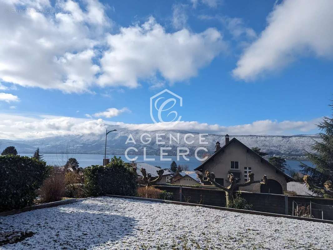 Appartement à VEYRIER-DU-LAC