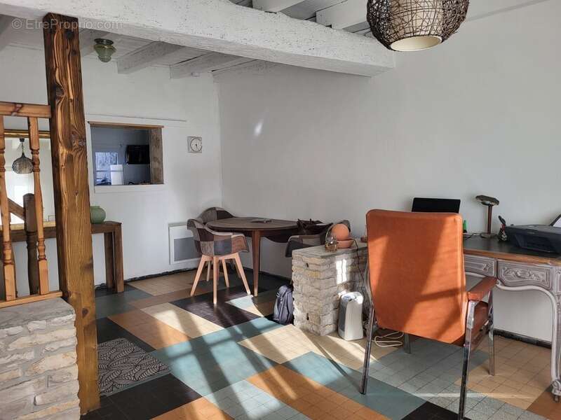 Maison à vendre 4 pièces SAINT JOUIN DE MARNES (79) Terrain 318 m² - photo 3