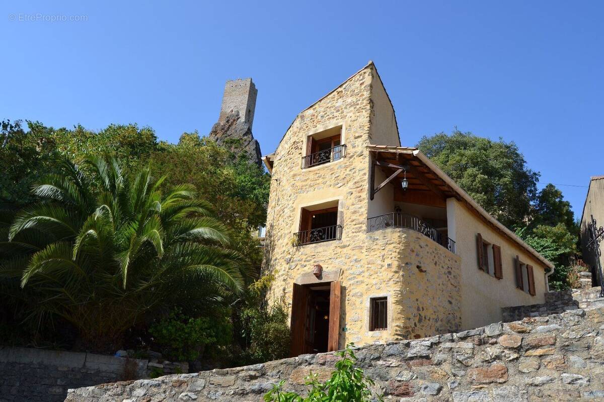 Photo 1 - Maison à ROQUEBRUN