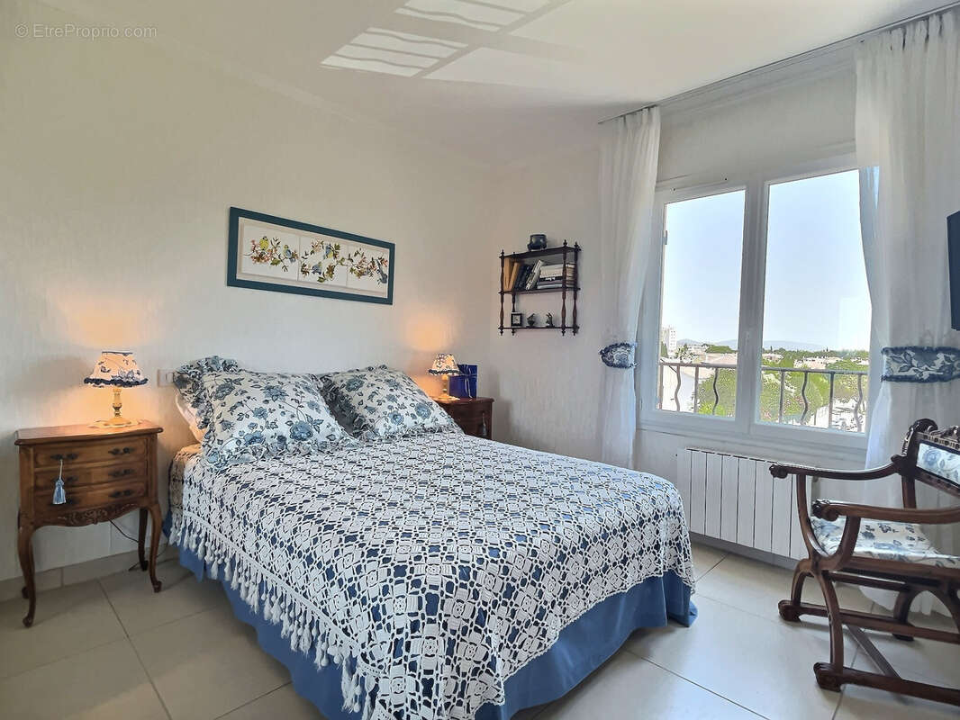 Appartement à HYERES