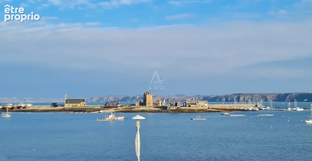 Digne d'un tableau de maître avec sa vue panoramique sur la mer, - photo 2