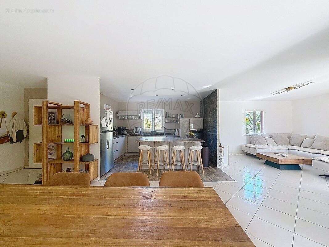 Maison à SAINT-CHRISTOL-LES-ALES