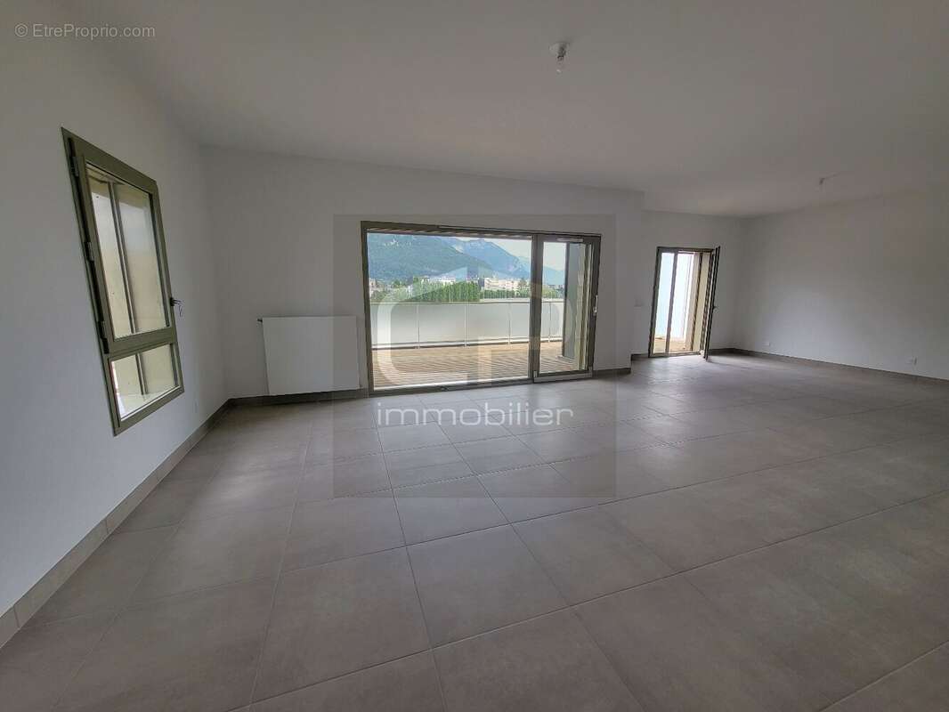 Annecy-le-Vieux  Appartement T4 dernier étage de 113 m² avec grande terrasse proche lac - photo 6