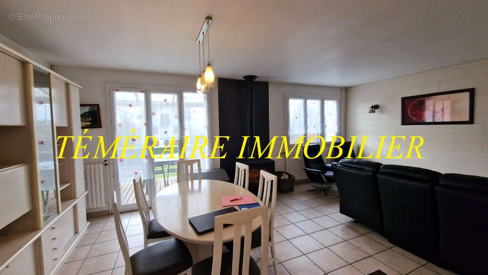 Maison à CHAMPAGNOLE