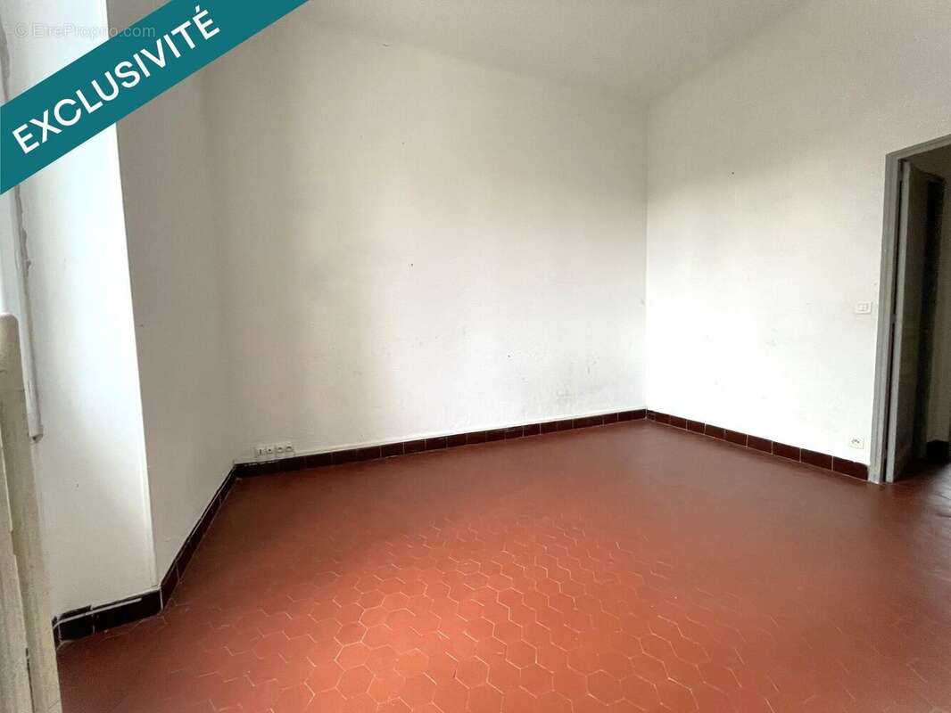 Photo 3 - Maison à SENAS