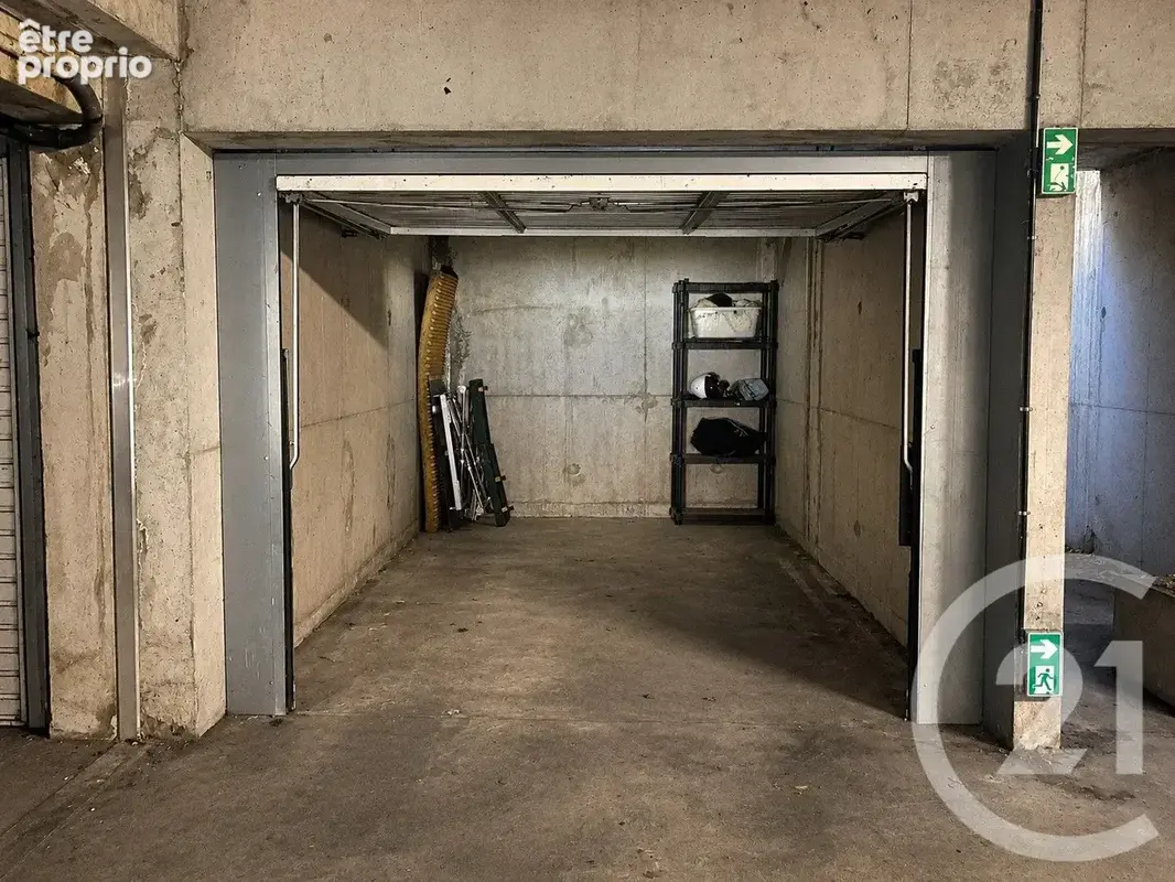 Photo Parking à Grenoble au prix de 17 000€
