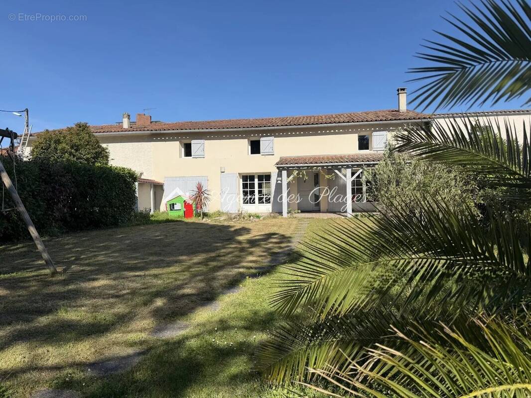 Maison à MESCHERS-SUR-GIRONDE