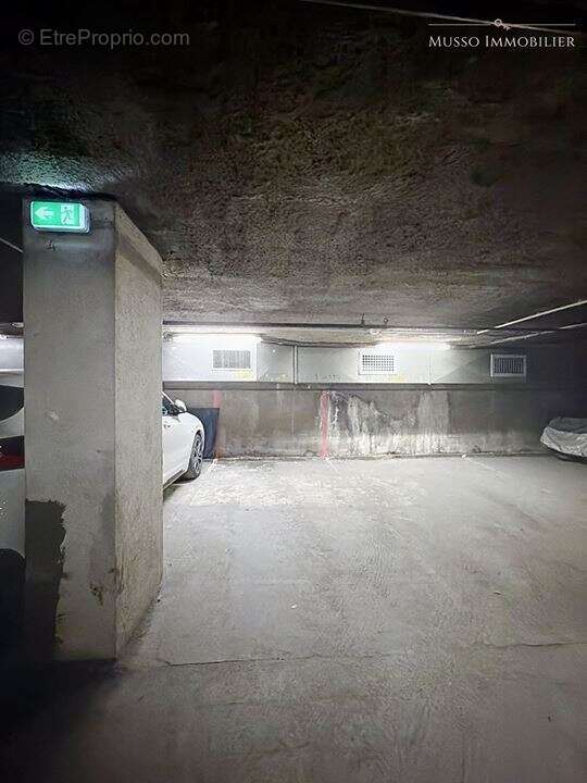 Parking à MARSEILLE-6E