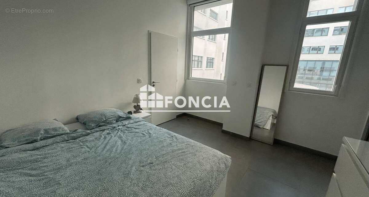 Appartement à MARSEILLE-2E