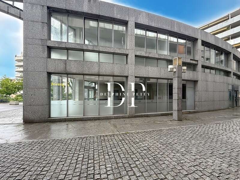 Local bureaux de 184 m2 à vendre ANNEMASSE (74) - photo 6