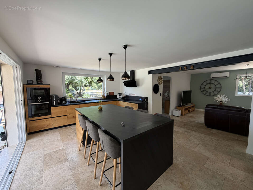 Propriété 240m2 habitables sur 3200m2 de terrain arboré 2 km centre St QUENTIN - photo 3