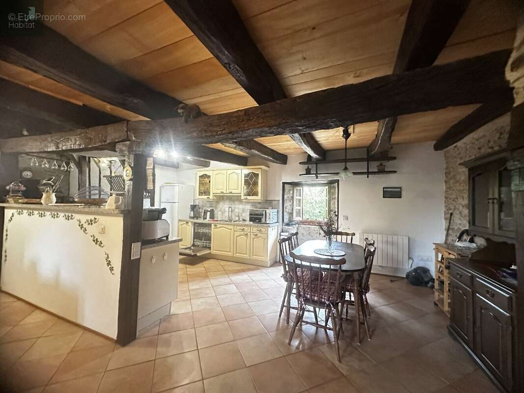 Maison à SAINT-CIRGUES