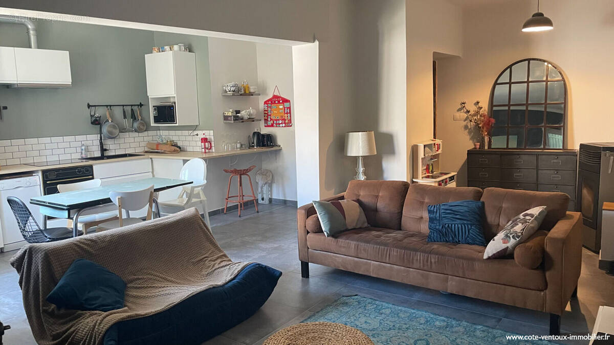 Maison à PERNES-LES-FONTAINES