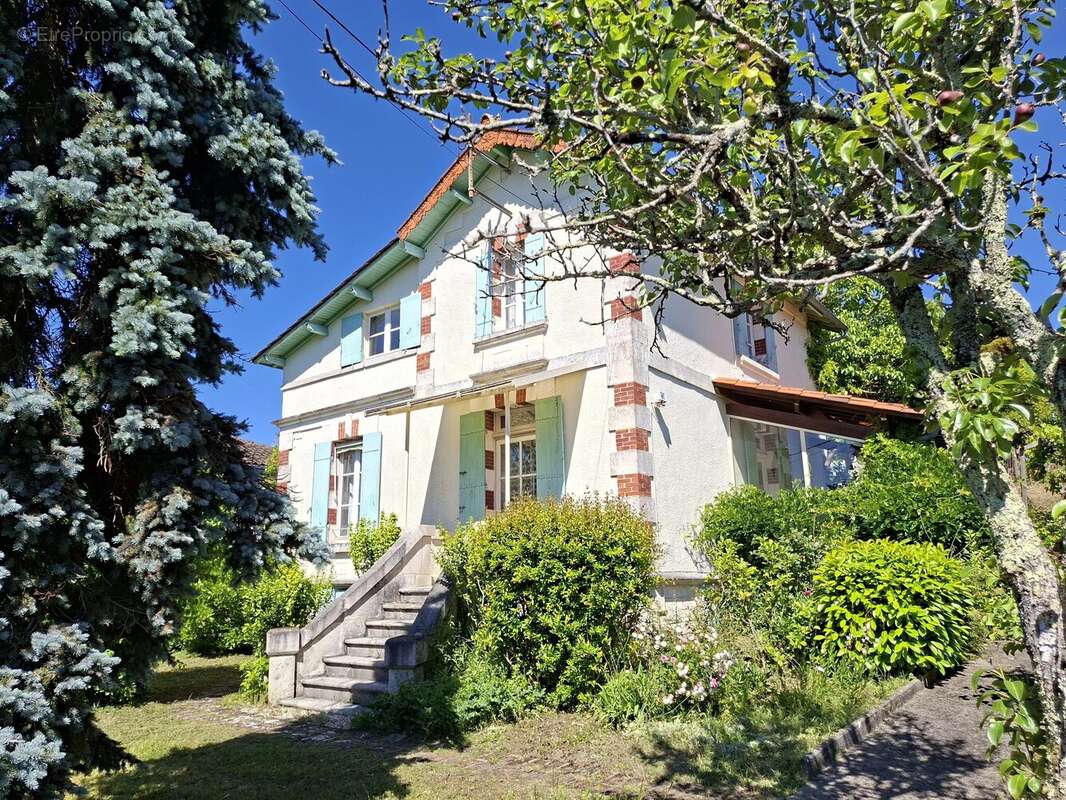 Maison à SAINT-AULAYE