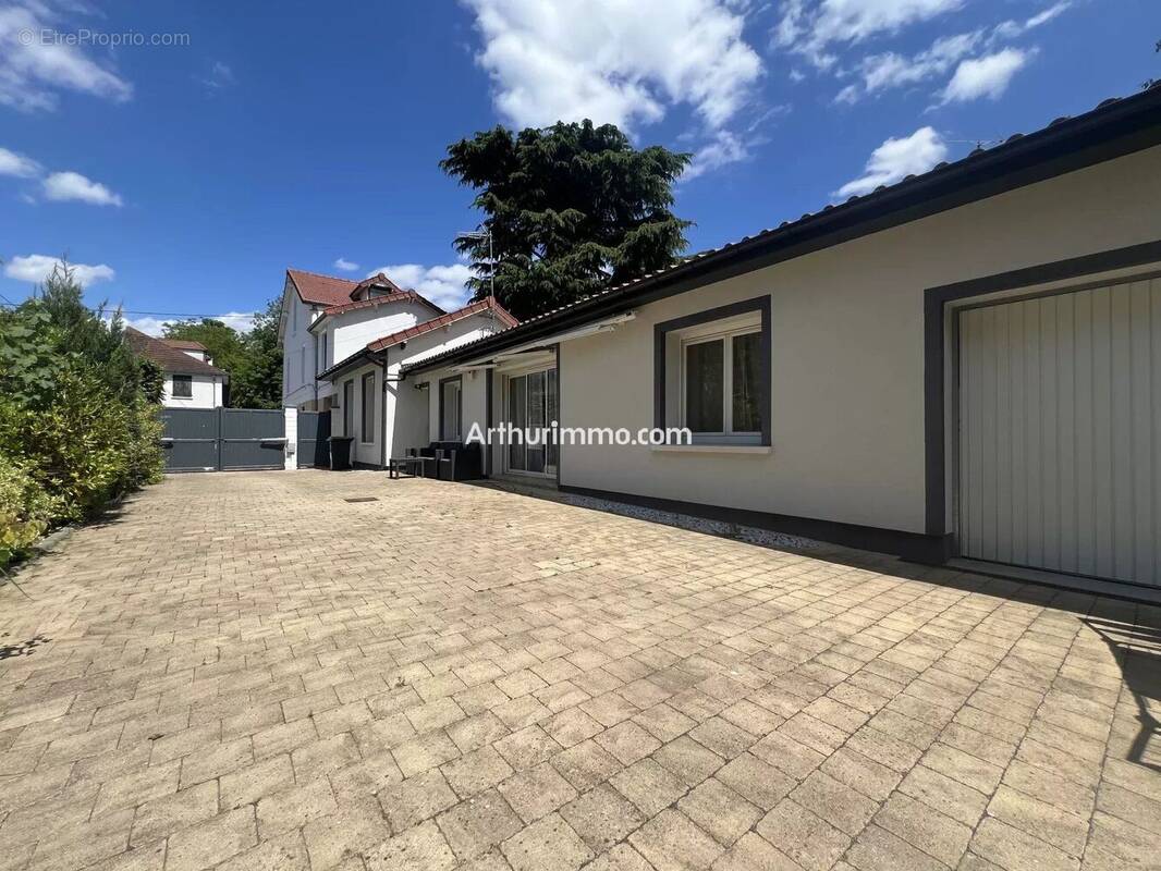 Maison à SUCY-EN-BRIE