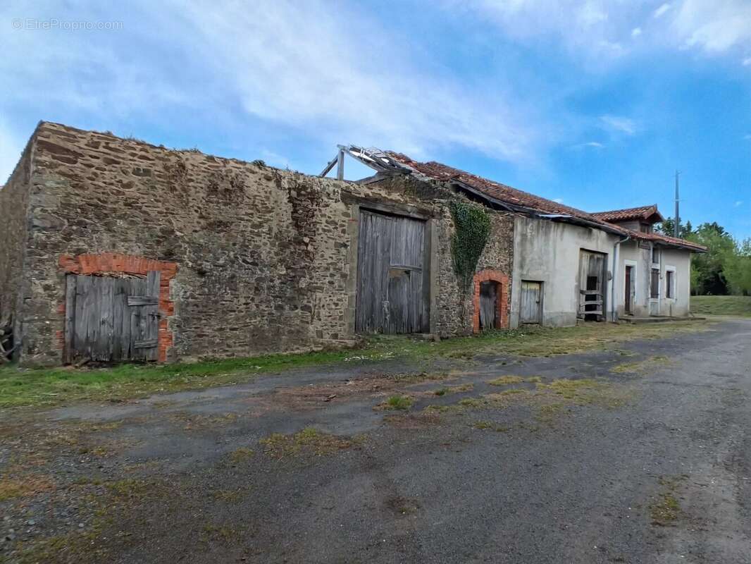 Maison à MONTEMBOEUF