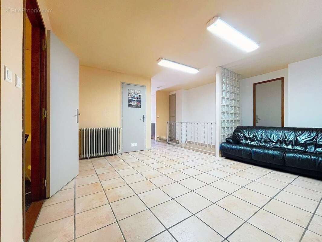 Commerce à MARSEILLE-12E