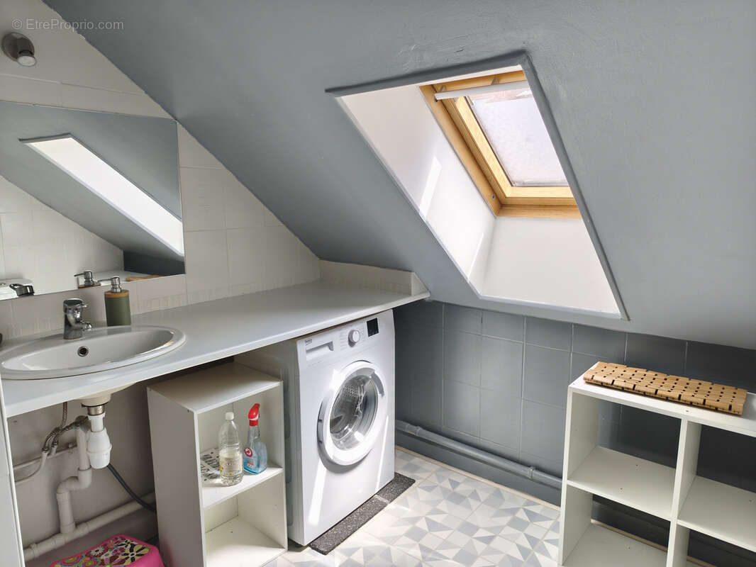 Beau T3 atypique de 60 m2 au sol (38 m2 Carrez) en centre-ville - photo 11