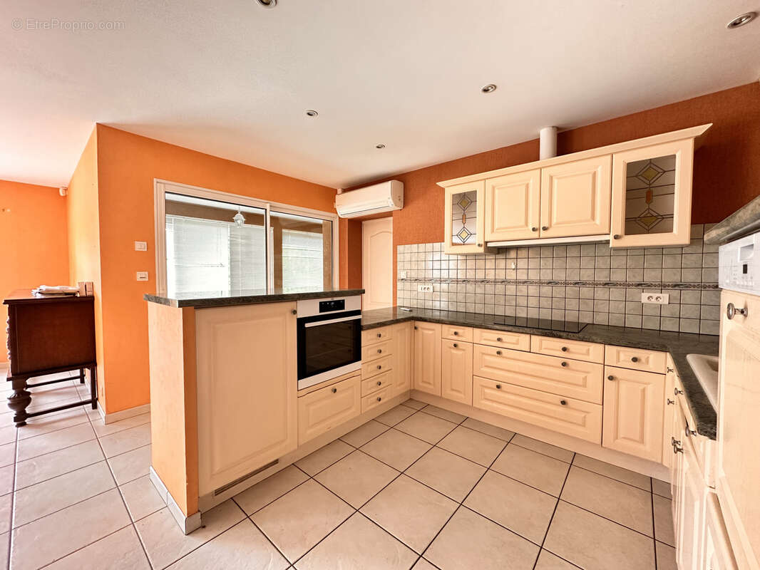 Maison à NEUVILLE-DE-POITOU