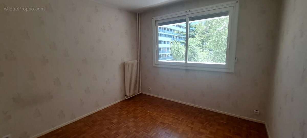 Appartement à SAINT-MARTIN-D'HERES