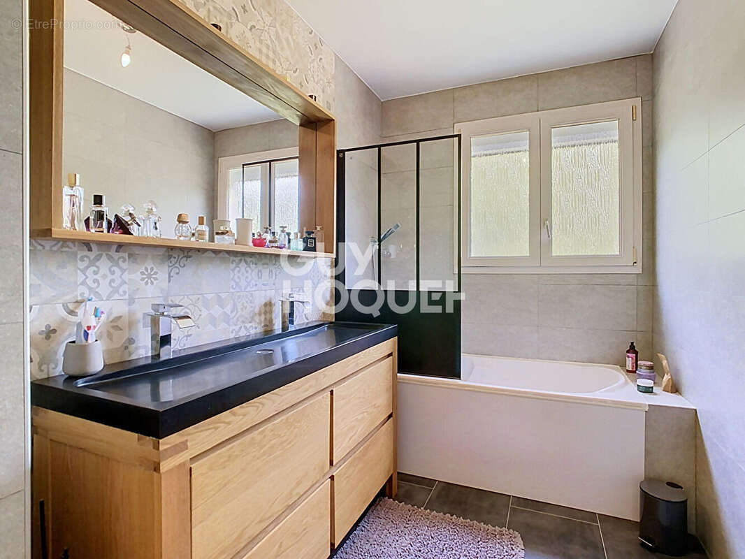Maison plain-pied, 3 chambres, sous sol total à Crépy-en-Valois - photo 4