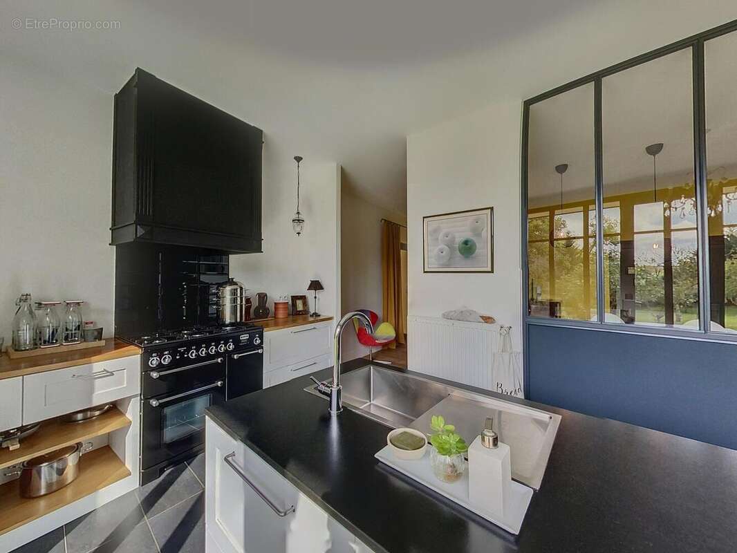 Maison à VIC-FEZENSAC