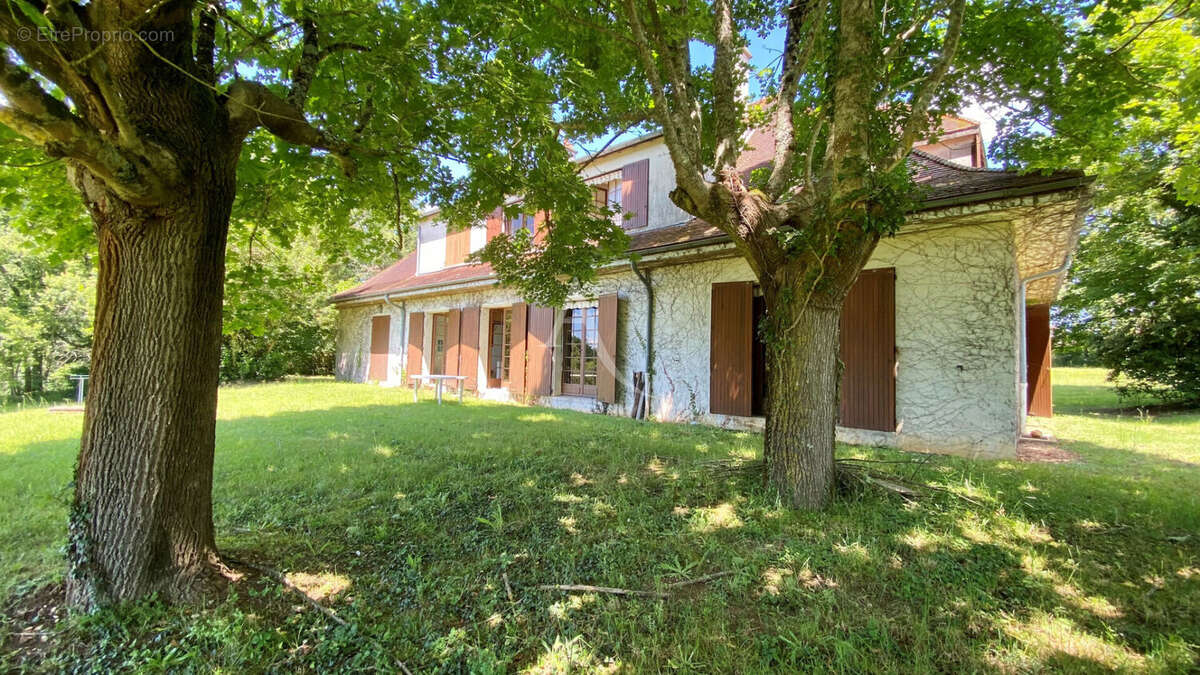 Maison à NIEUIL-L&#039;ESPOIR