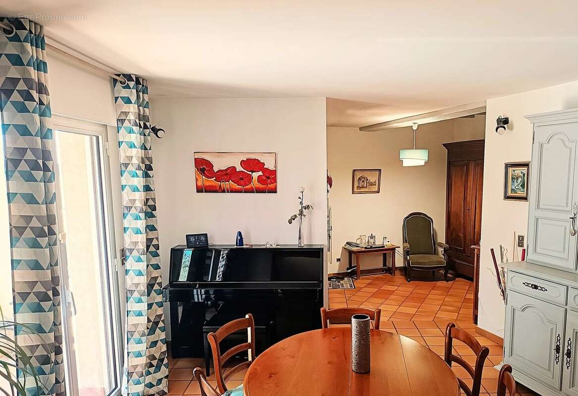 Maison familiale de caractère de 155 m2 avec piscine - photo 5