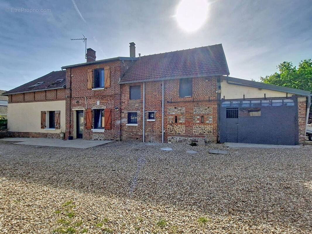 Maison à ETREPAGNY