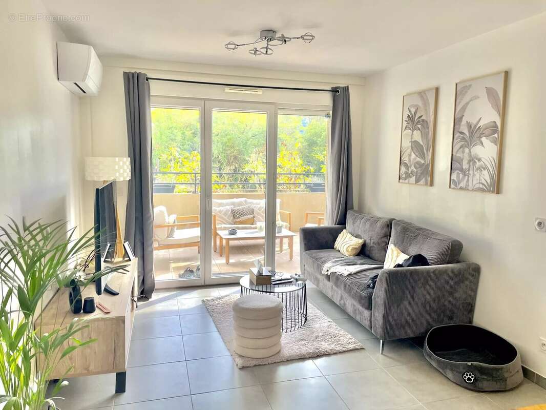 Appartement à AURIBEAU-SUR-SIAGNE