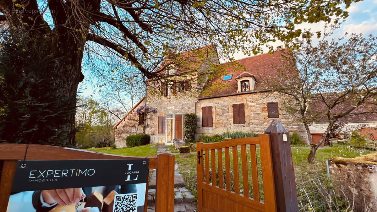 Maison à BAZOCHES