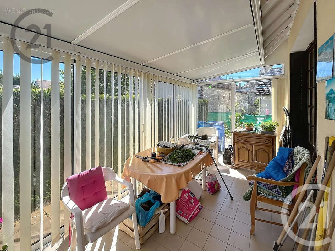 Maison à CHENY