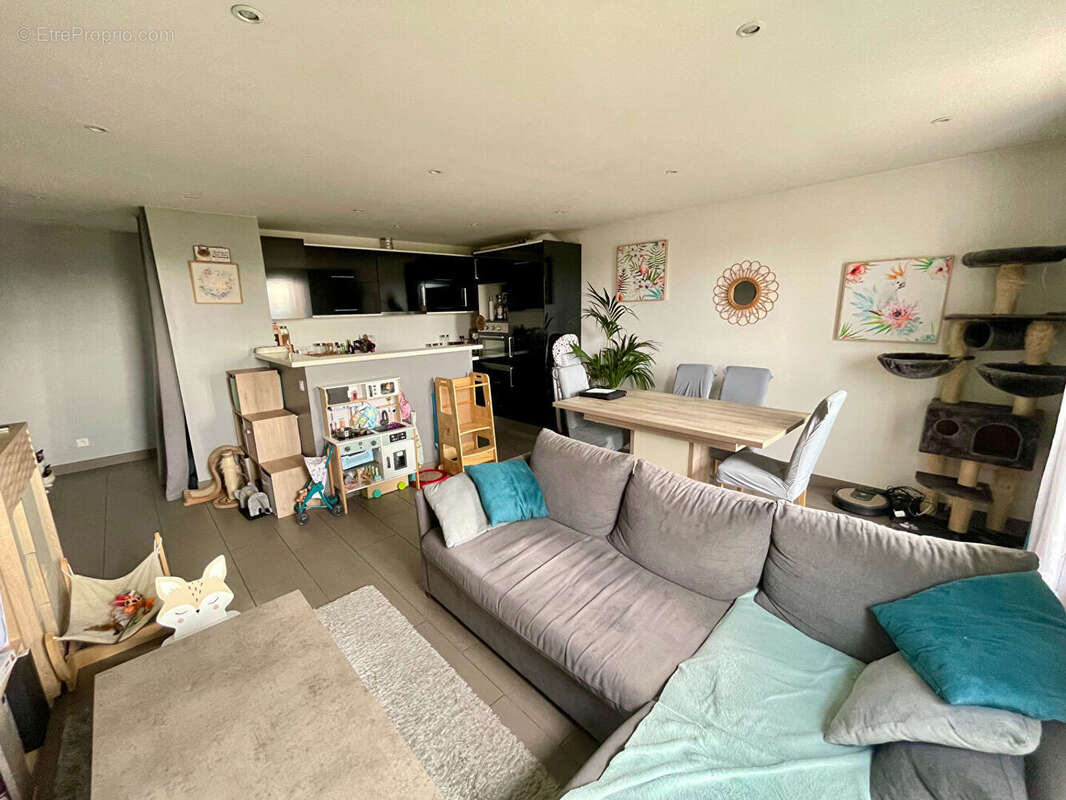 Appartement à SARTROUVILLE