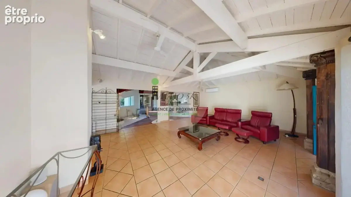 Maison 10 pièces 330 m² à vendre à Limonest (69760) - photo 9