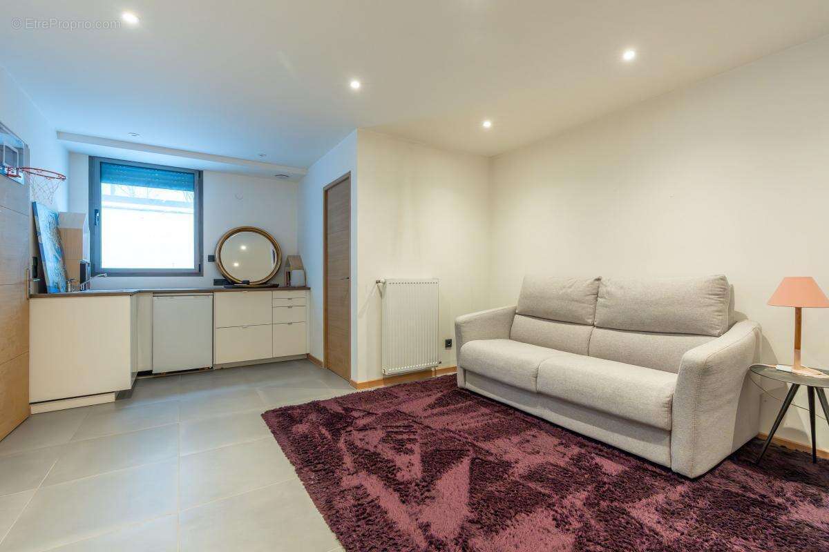 Maison à SAINT-MAUR-DES-FOSSES