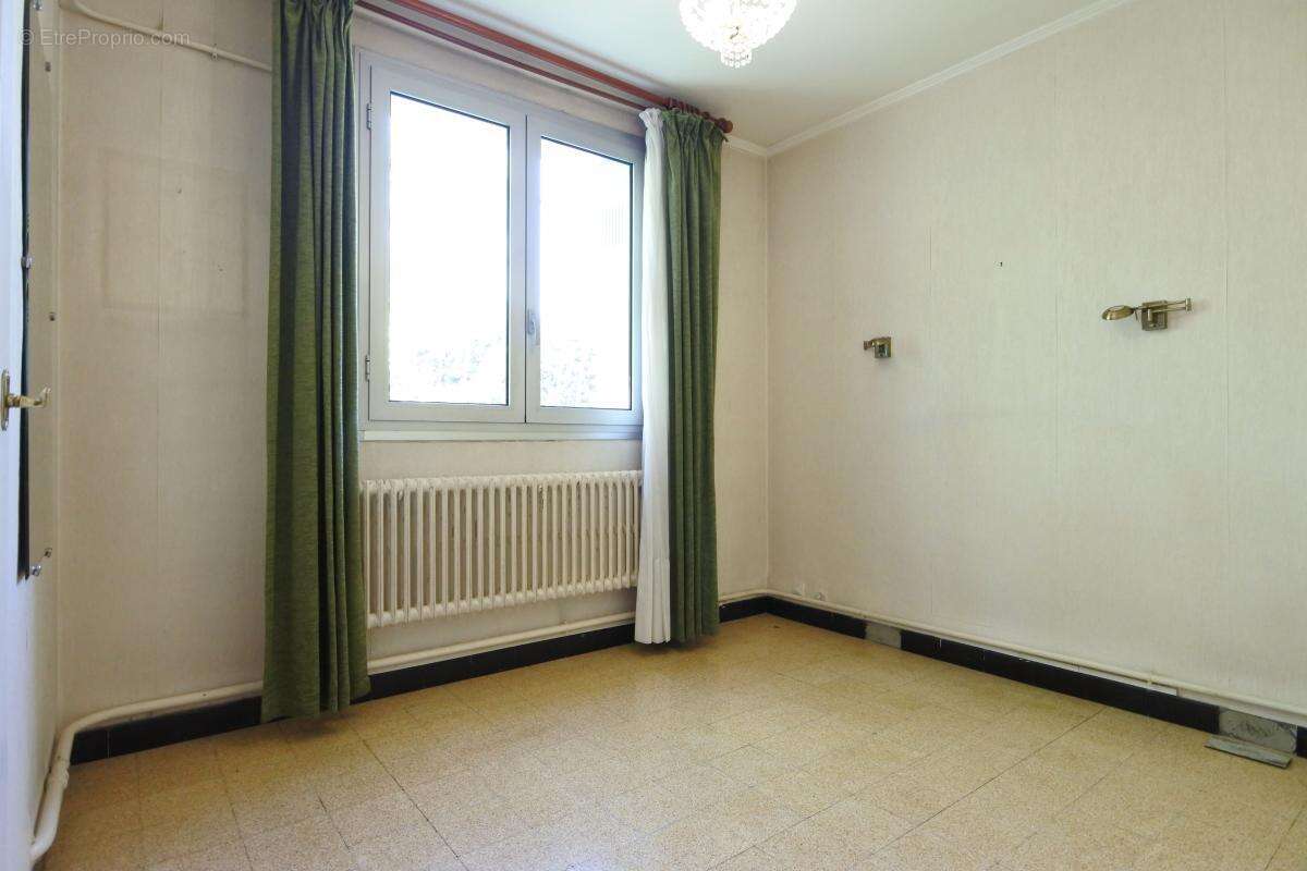 Appartement à MARSEILLE-12E