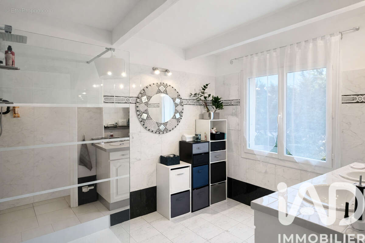 Photo 9 - Maison à SAINT-MAXIMIN-LA-SAINTE-BAUME