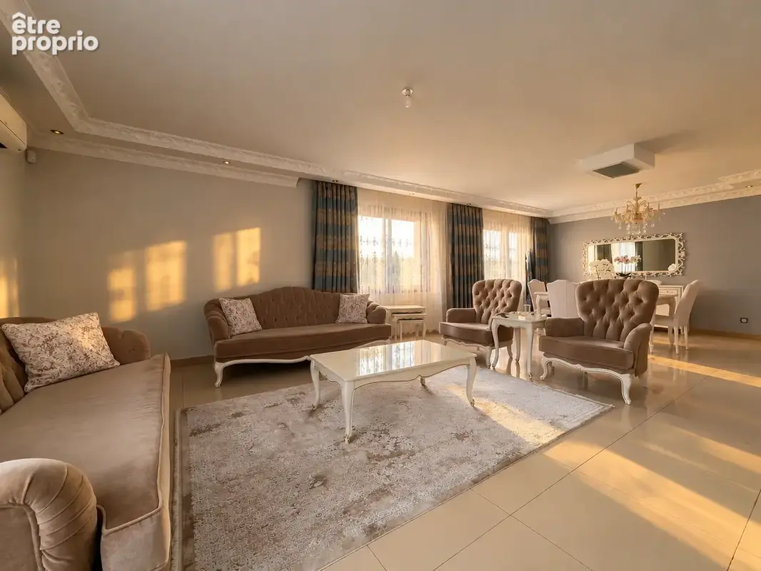 Maison familiale de 257 m2 habitables 278m2 au sol   Prestations haut de gamme et grand terrain - photo 4