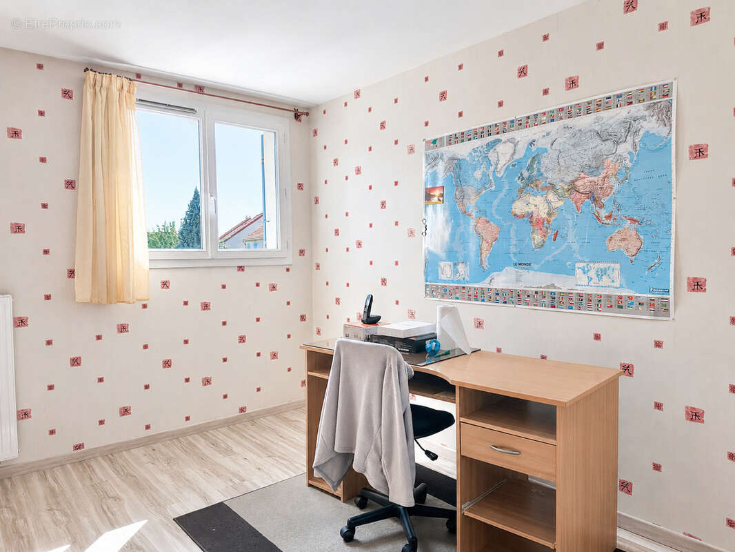 Maison familiale de 5 chambres située dans le quartier des Femmes Savantes - photo 10