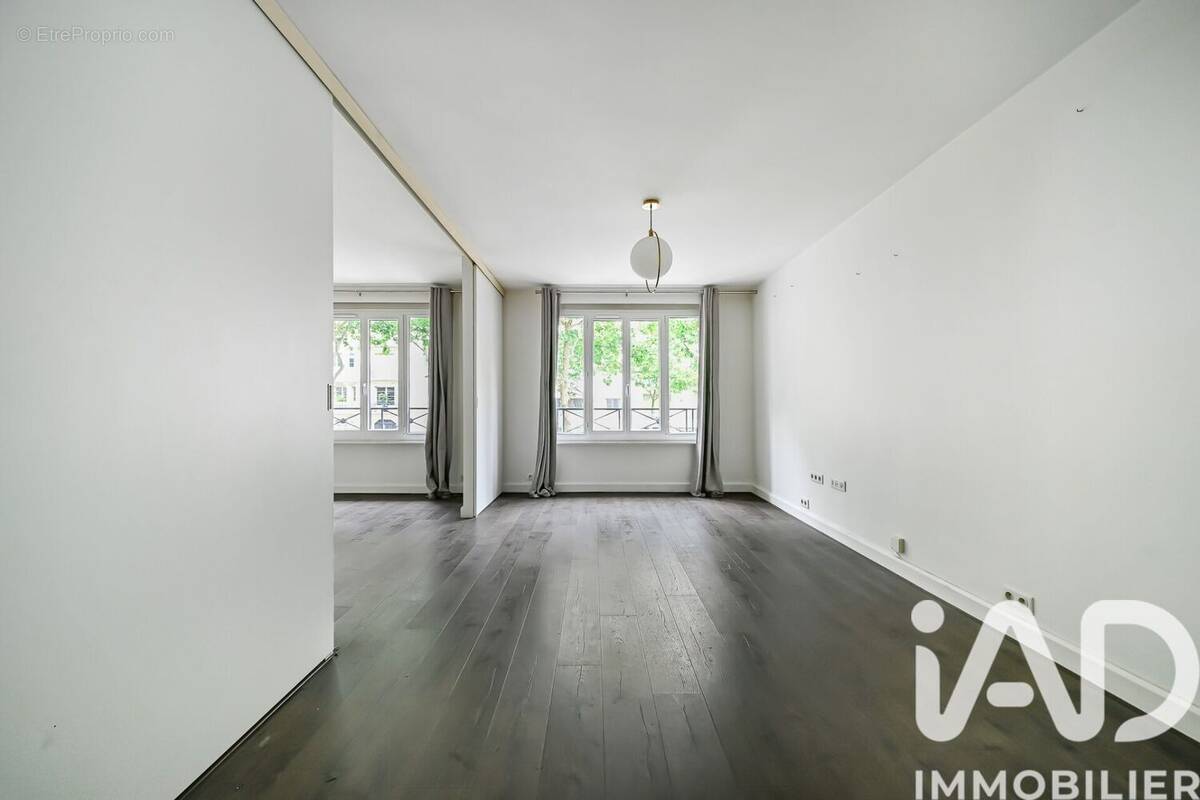 Photo 1 - Appartement à PARIS-7E