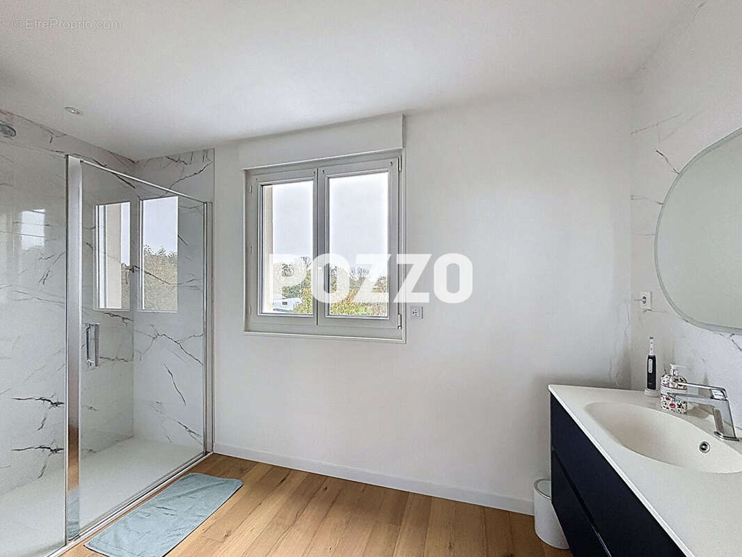 Maison à JULLOUVILLE