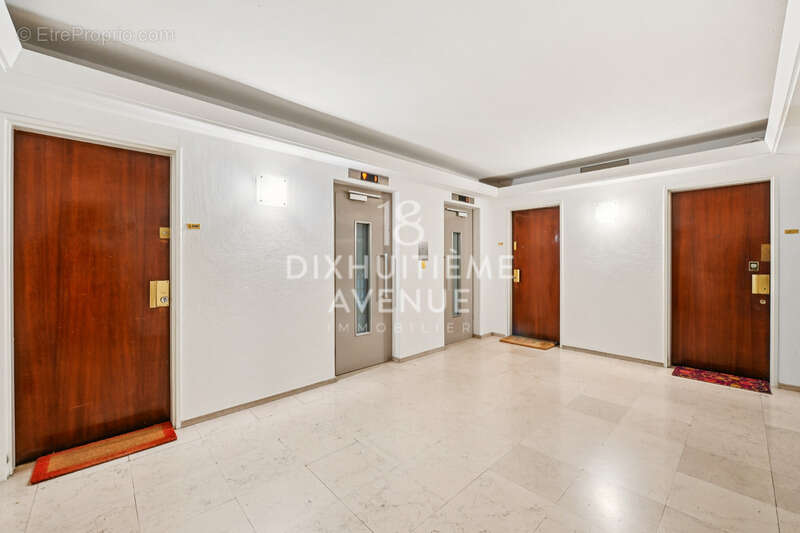 Appartement à PARIS-15E