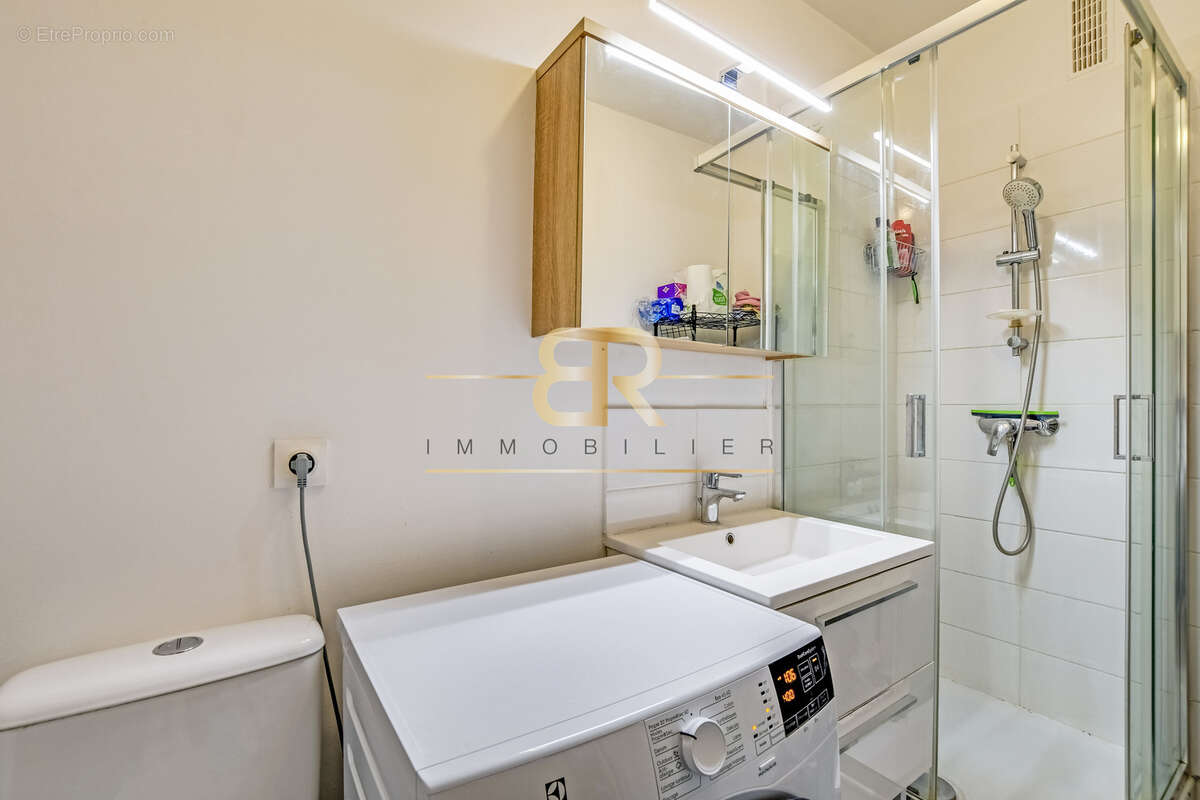 Appartement à PARIS-20E