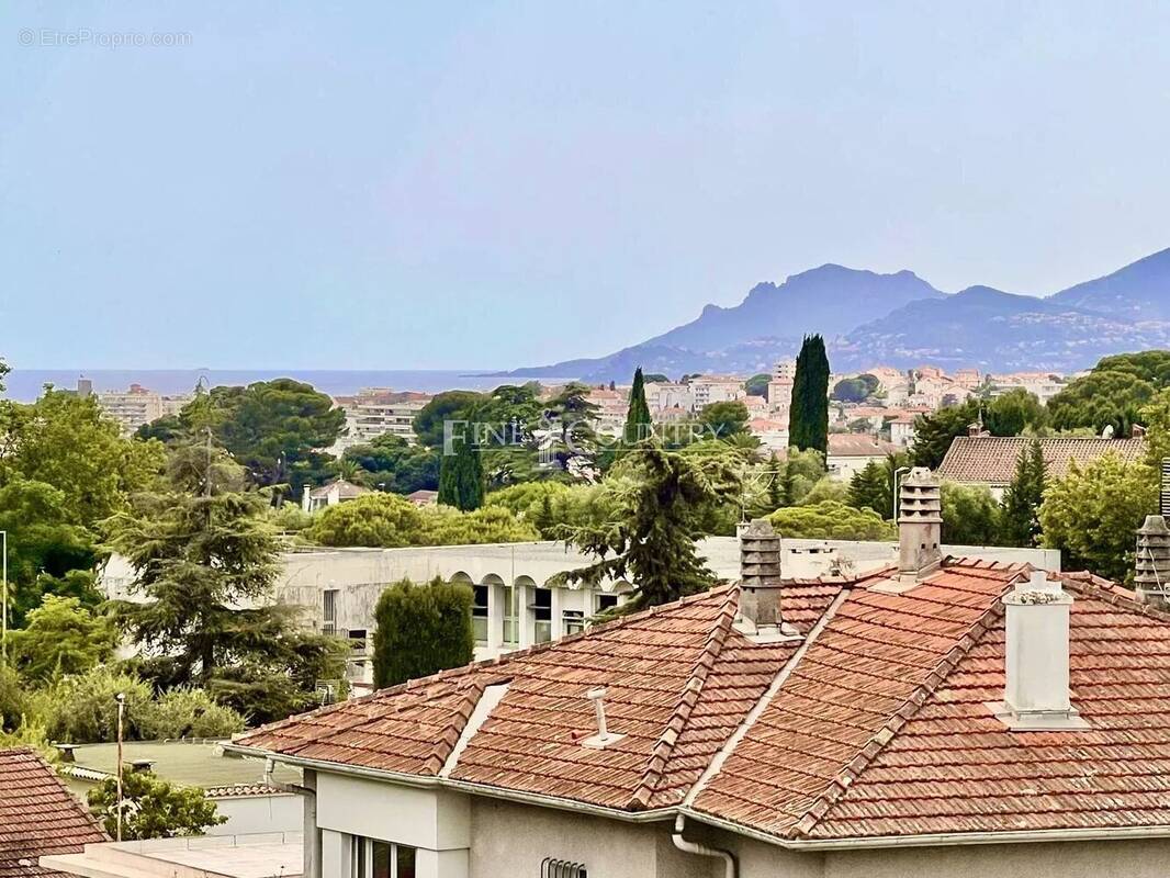 Appartement à LE CANNET