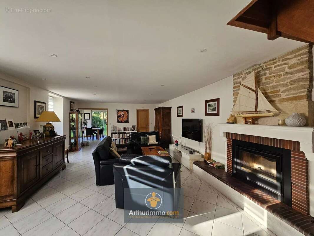 Maison à LA GREVE-SUR-MIGNON