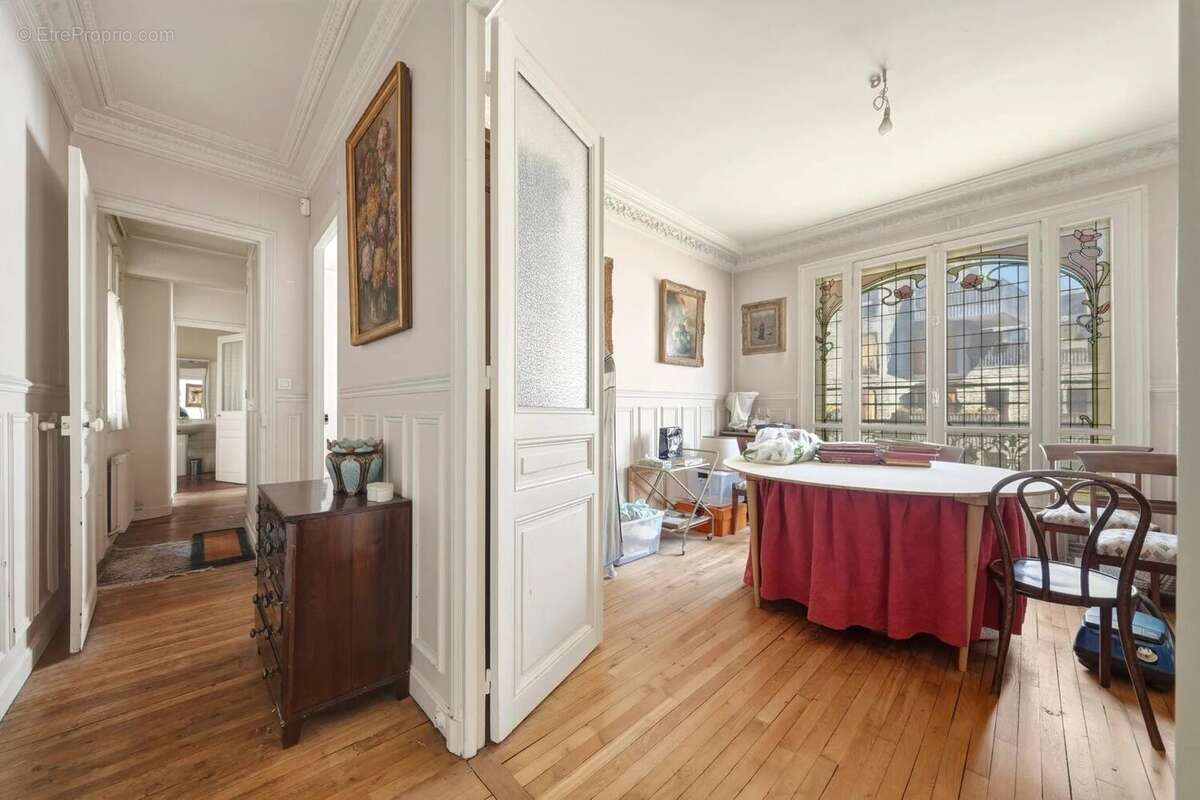 Appartement à PARIS-17E