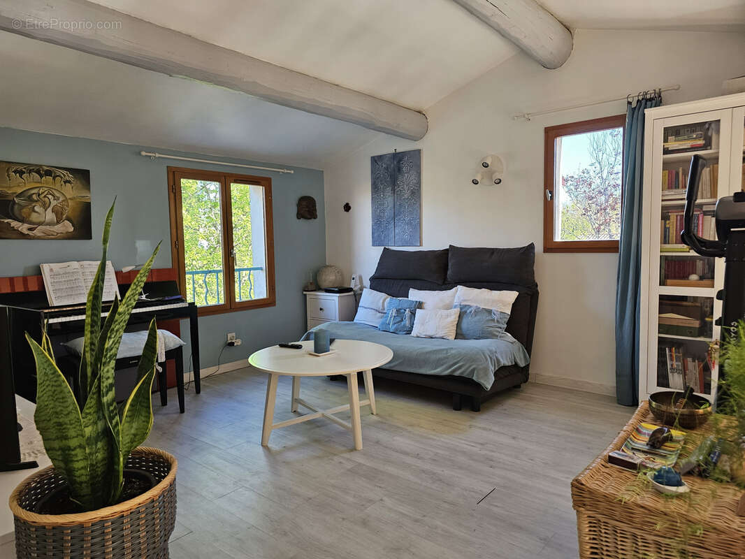 Maison à SAINT-CANNAT