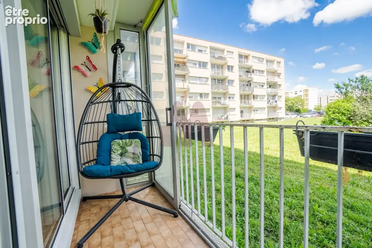 Appartement 55 m² à Bron  - photo 2