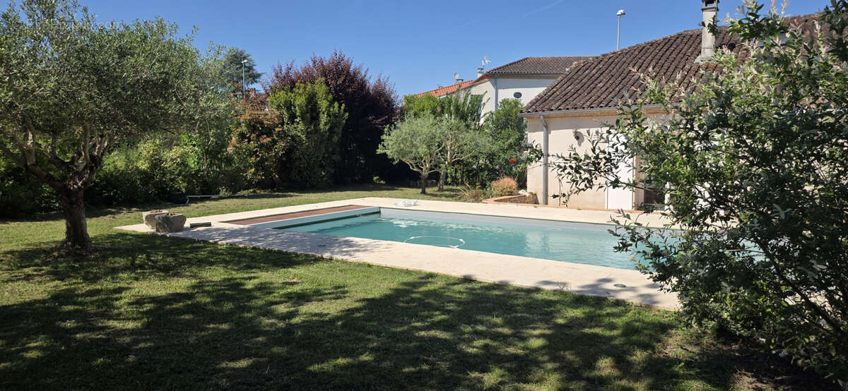 Maison à LE PASSAGE