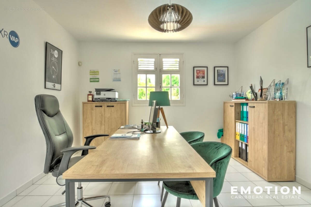 Maison à BAIE-MAHAULT